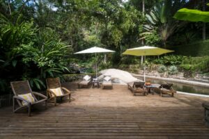 Guest House Ilha Splendor - cadeiras de sol