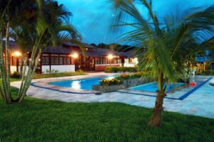 Bartholo Plaza Hotel - Penha - piscina