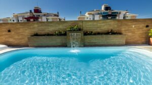 11. Hotel & Pousada Favareto - piscina