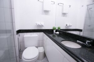 Verona Hplus Long Stay - Brasília - banheiro