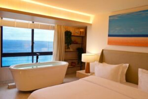 12. Seara Praia Hotel Experie­nce - banheira