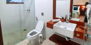 Lara's Home Suites - Capitólio, Minas Gerais - banheiro
