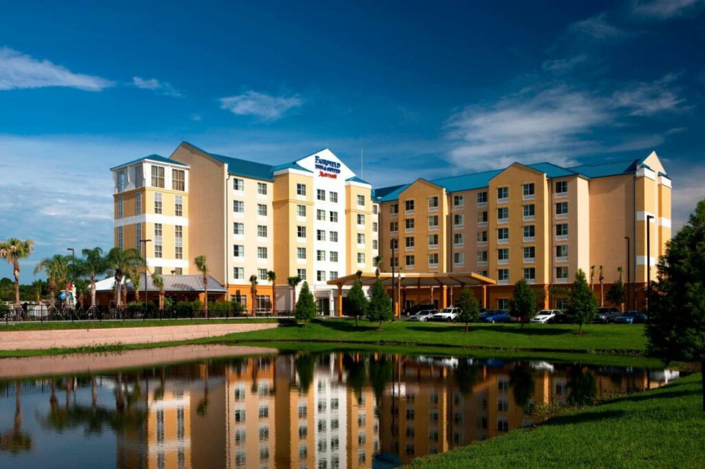 7. Fairfield Inn Suites by Marriott Orlando At SeaWorld