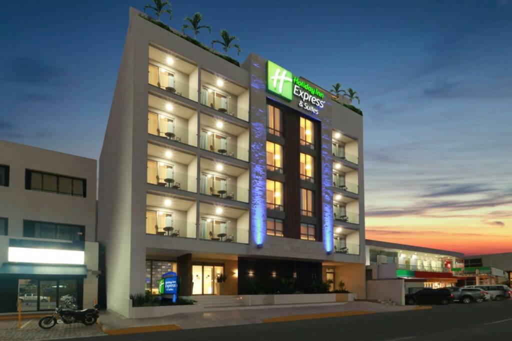 5. Holiday Inn Express & Suites