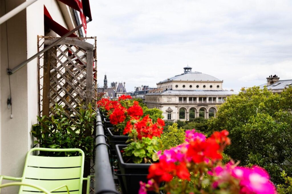 Hotéis Baratos em Paris: 12 Melhores Opções Para Visitar 