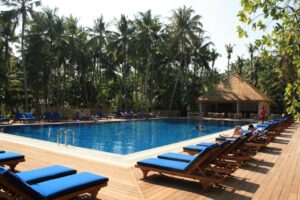 Vilamendhoo Island Resort & Spa - Maldivas - piscina