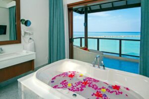 Summer Island Maldives Resort - Maldivas - banheira